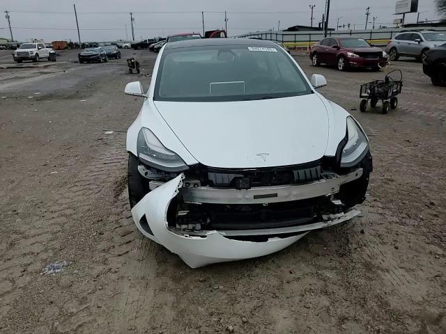 2019 Tesla Model 3 - zdjęcie 13