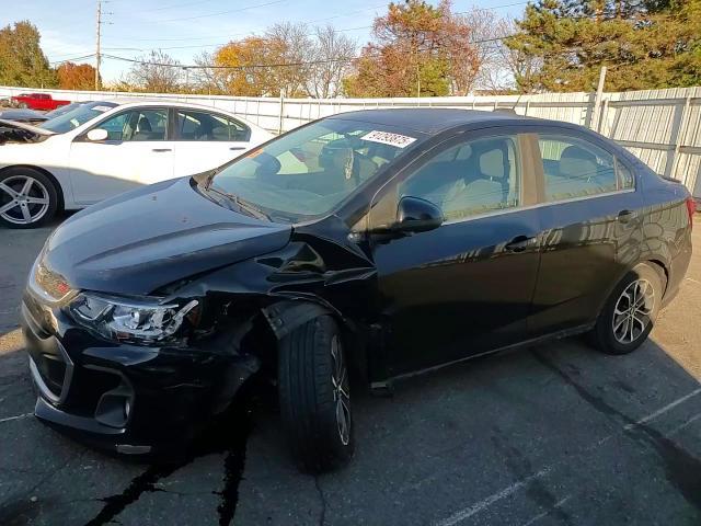 2017 Chevrolet Sonic - zdjęcie 13