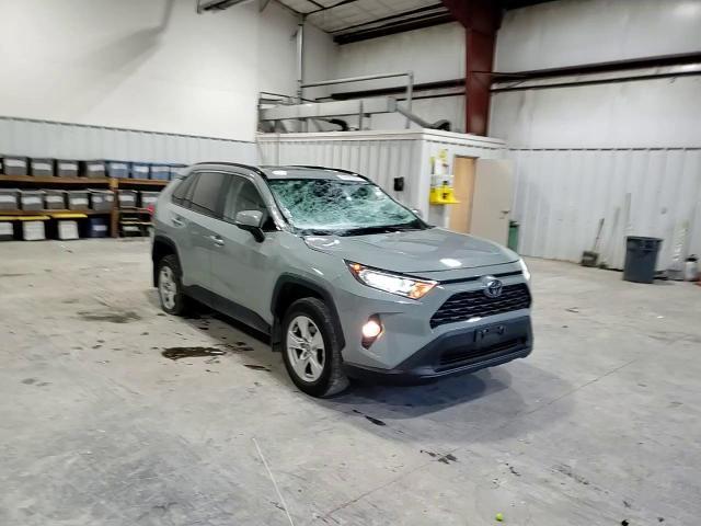 2021 Toyota RAV 4 - zdjęcie 15