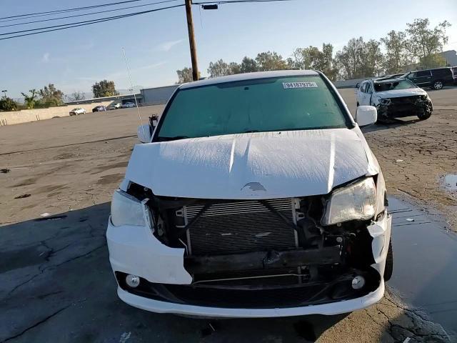 2017 Dodge Caravan - zdjęcie 15