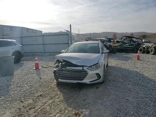 2017 Hyundai Elantra - zdjęcie 13