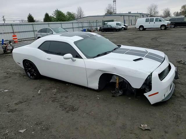 2017 Dodge Challenger Sxt - zdjęcie 13
