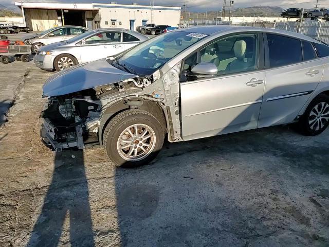 2019 Toyota Prius - zdjęcie 14