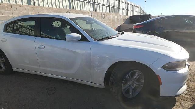 2022 Dodge Charger Sxt - zdjęcie 13