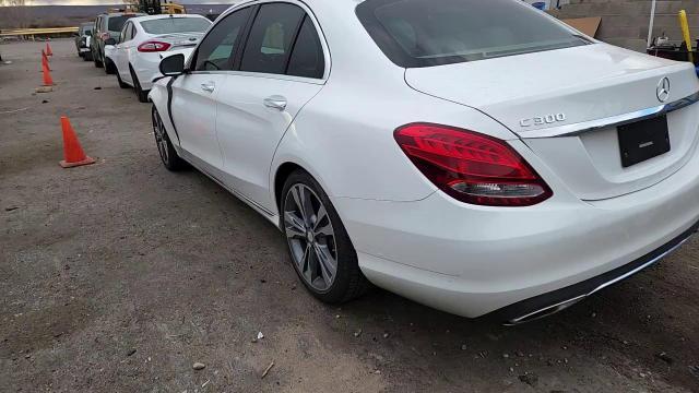 2017 Mercedes-Benz C 300 - zdjęcie 14