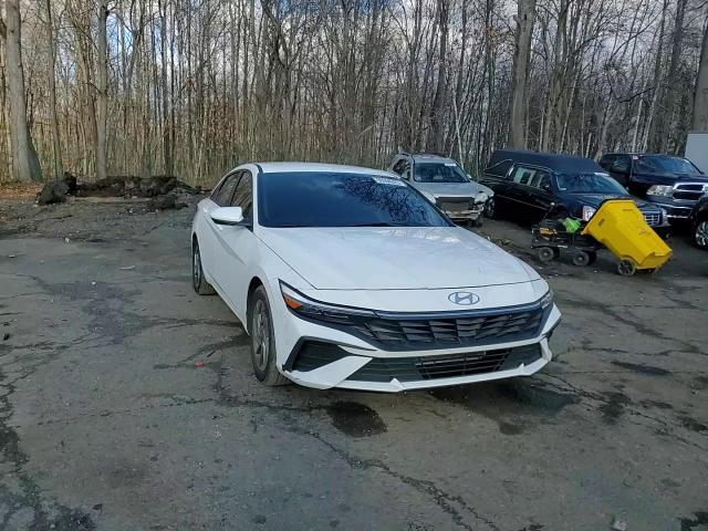 2024 Hyundai Elantra Sel - zdjęcie 13