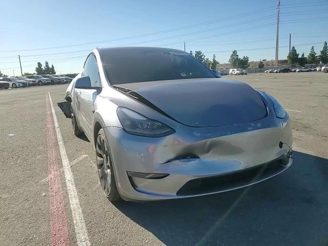 2024 Tesla Model Y - zdjęcie 13
