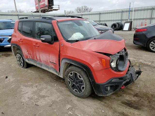 2016 Jeep Renegade Trailhawk - zdjęcie 13