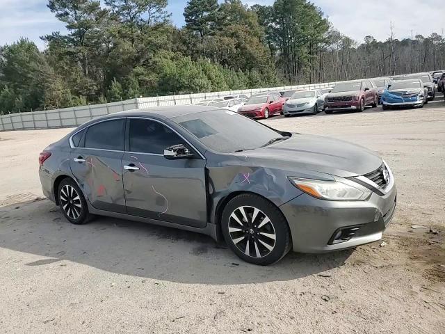 2018 Nissan Altima 2.5 - zdjęcie 13