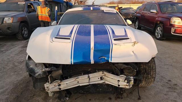 2019 Ford Mustang - zdjęcie 13