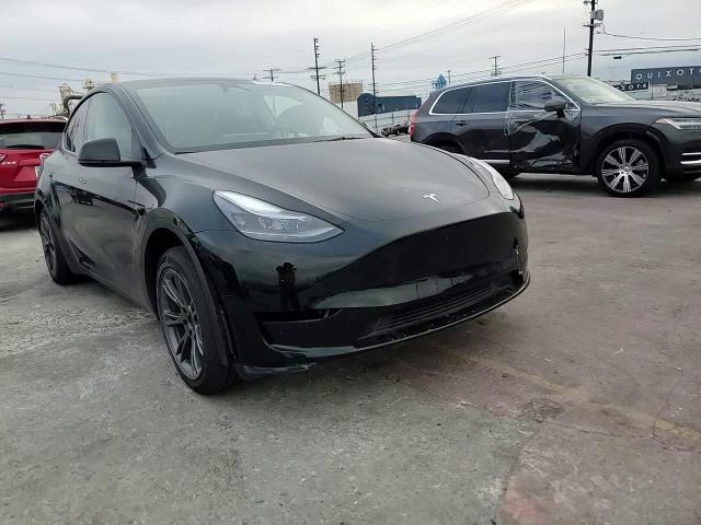 2024 Tesla Model Y - zdjęcie 15