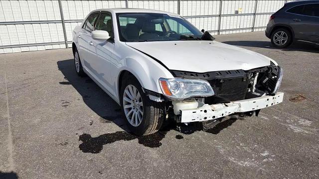 2013 Chrysler 300 - zdjęcie 13