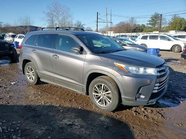 2018 Toyota Highlander Se - zdjęcie 15