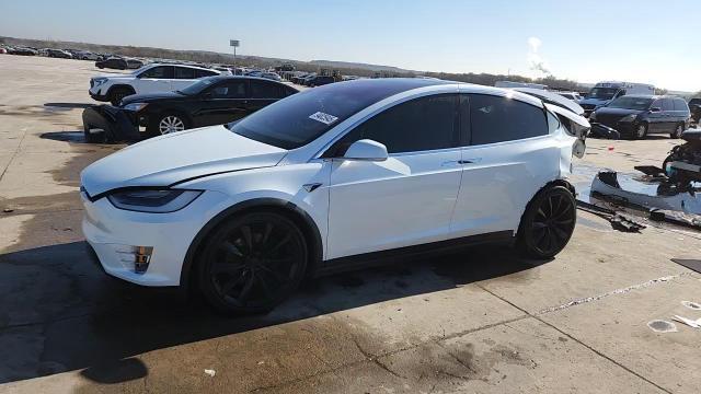 2018 Tesla Model X - zdjęcie 15
