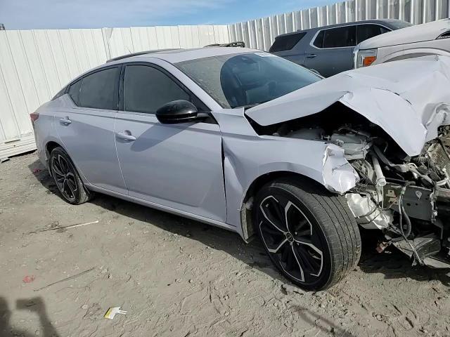 2024 Nissan Altima Sr - zdjęcie 14