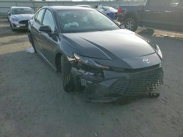 2025 Toyota Camry Xse - zdjęcie 13