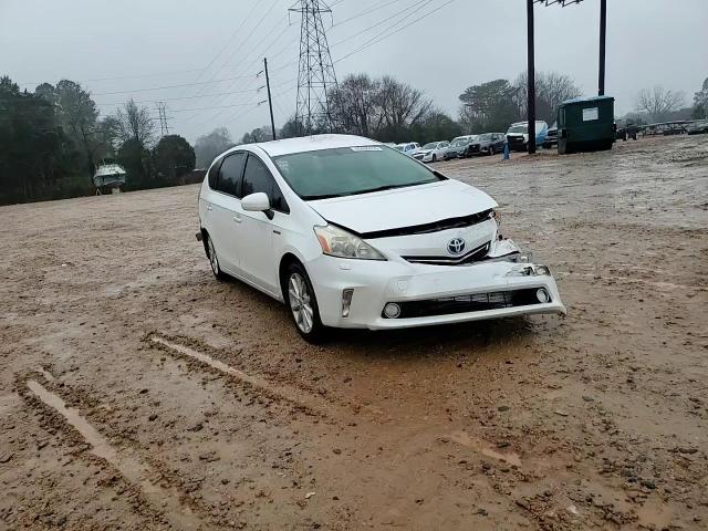 2013 Toyota Prius V - zdjęcie 13