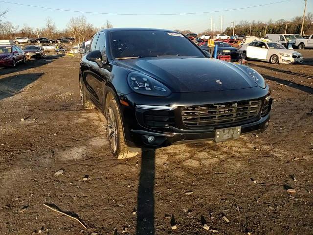 2016 Porsche Cayenne - zdjęcie 14