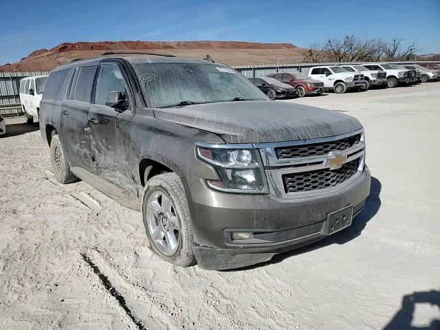 2016 Chevrolet Suburban C1500 Lt - zdjęcie 14