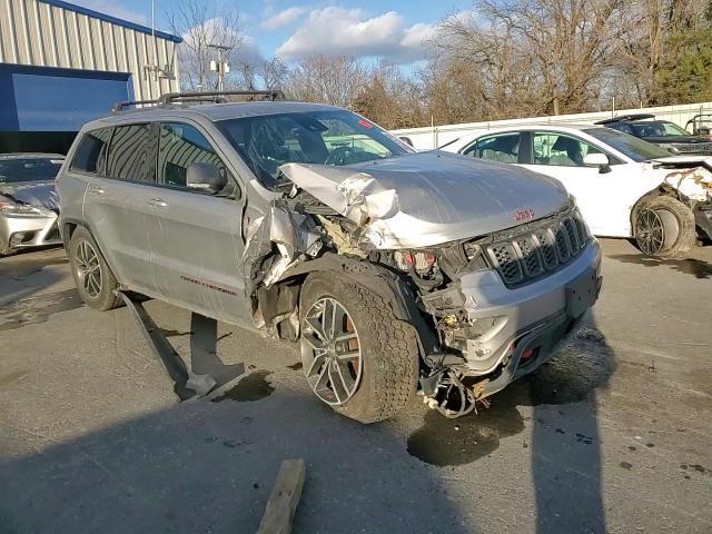 2017 Jeep Grand Cherokee Trailhawk - zdjęcie 14