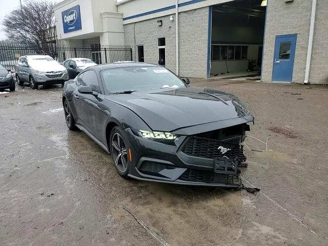 2024 Ford Mustang - zdjęcie 13