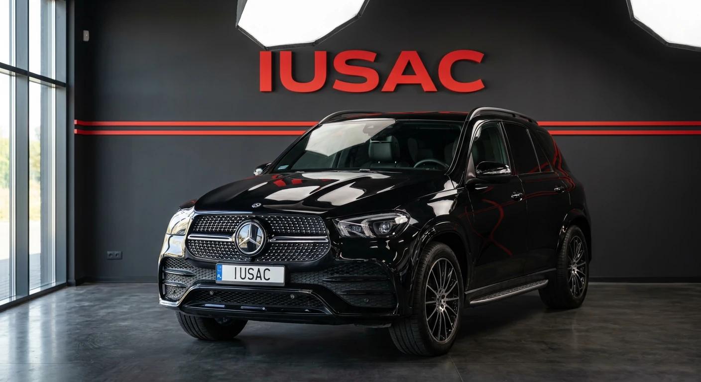 Czarny Mercedes GLE W167 z USA w nowoczesnym salonie IUSAC - import aut premium.