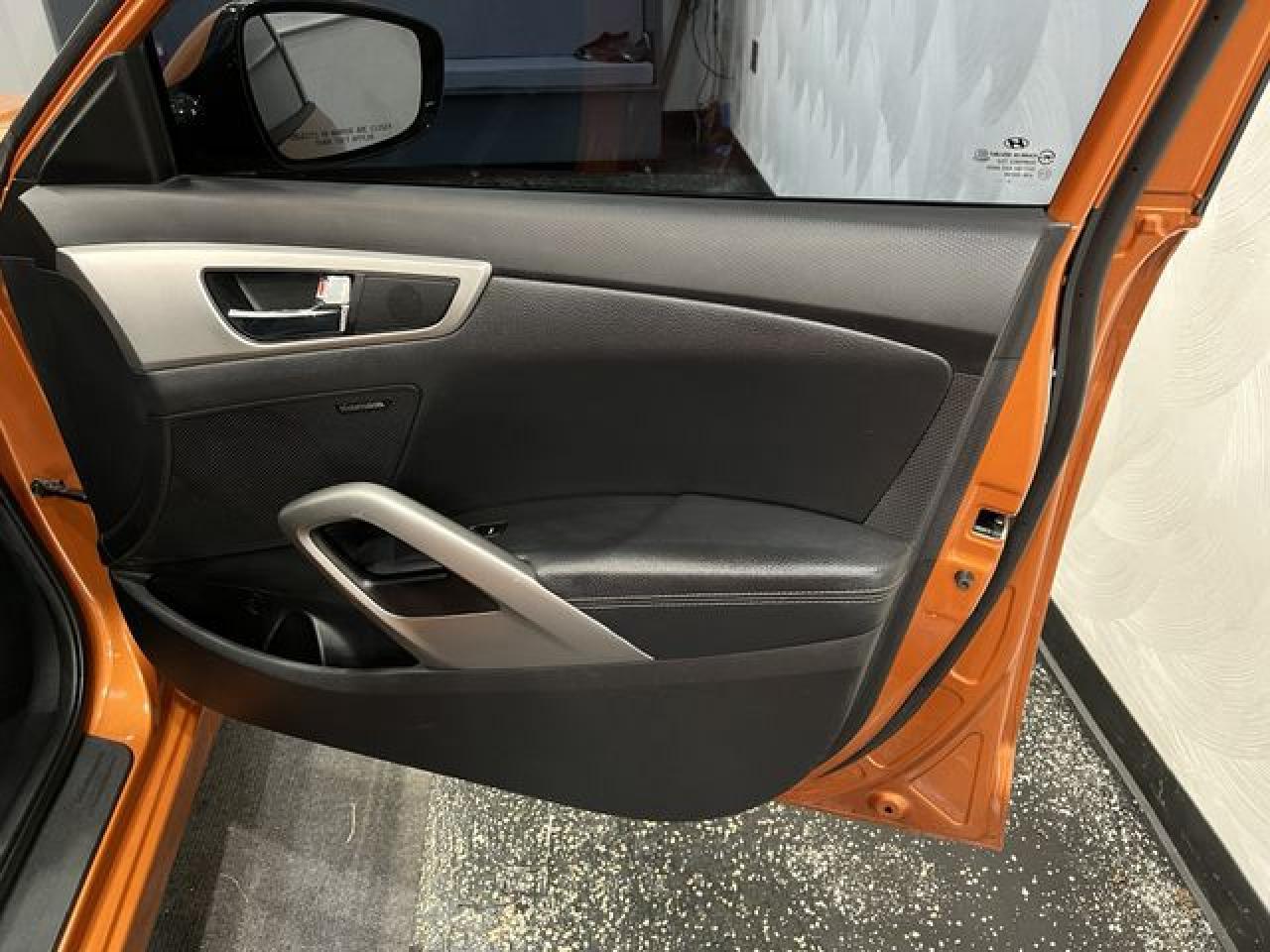 2014 Hyundai Veloster - zdjęcie 9