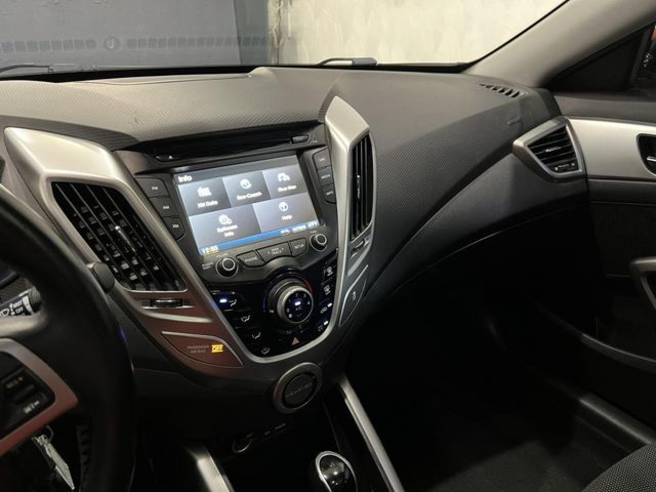 2014 Hyundai Veloster - zdjęcie 19