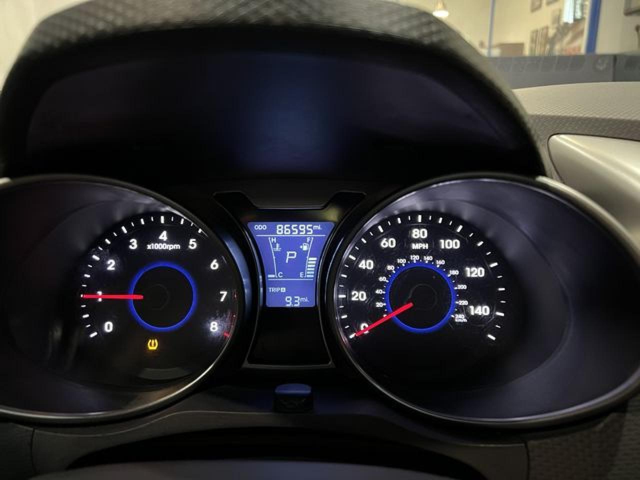2014 Hyundai Veloster - zdjęcie 15