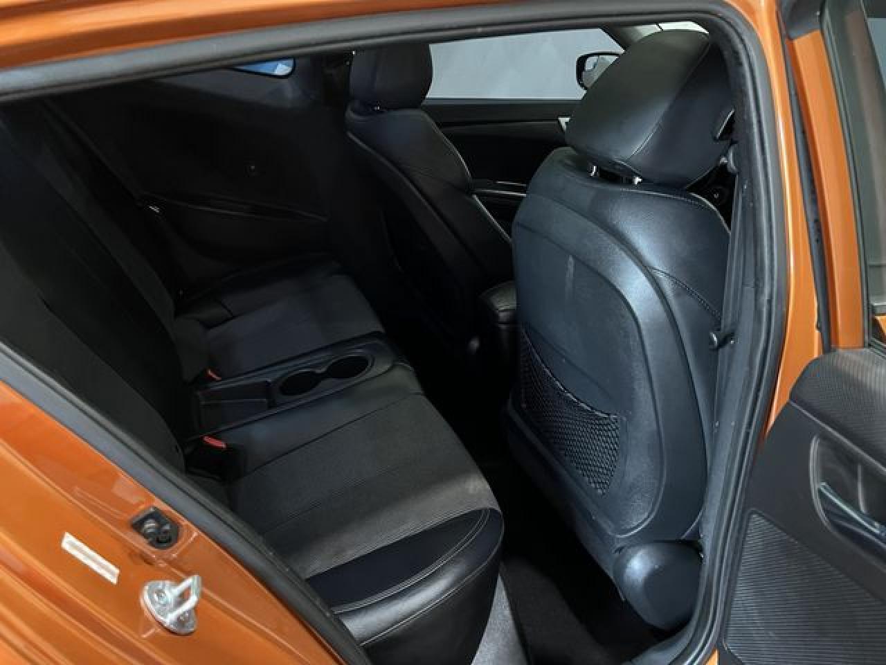 2014 Hyundai Veloster - zdjęcie 12