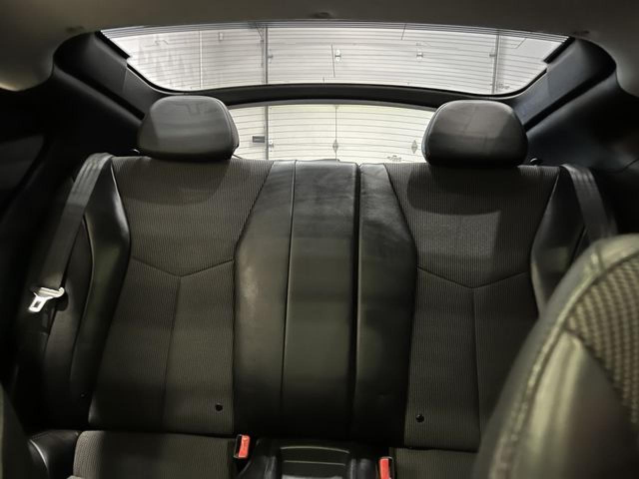 2014 Hyundai Veloster - zdjęcie 26