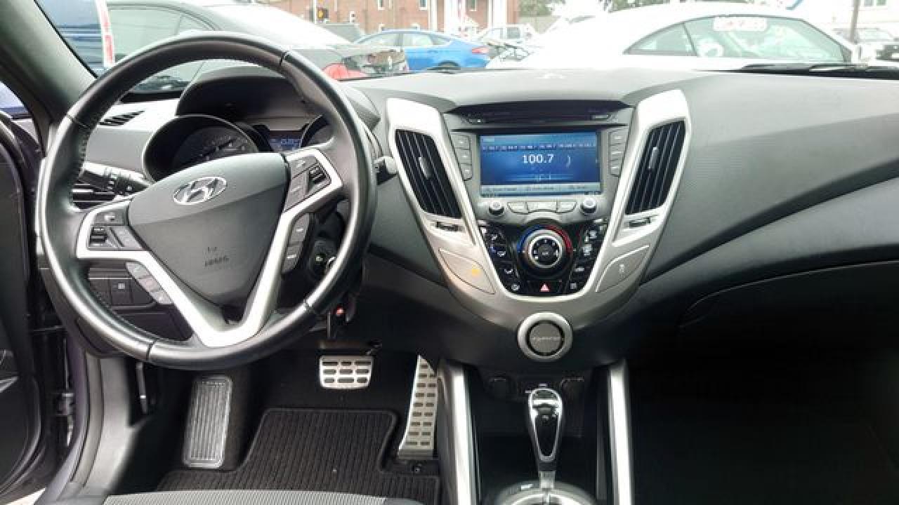 2016 Hyundai Veloster - zdjęcie 11