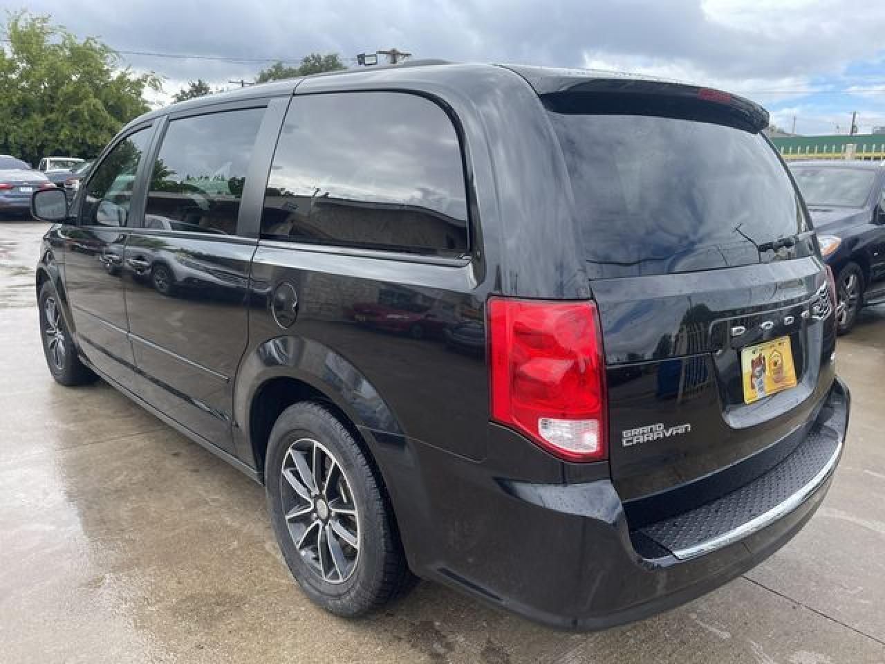 2017 Dodge Grand Caravan Gt - zdjęcie 12
