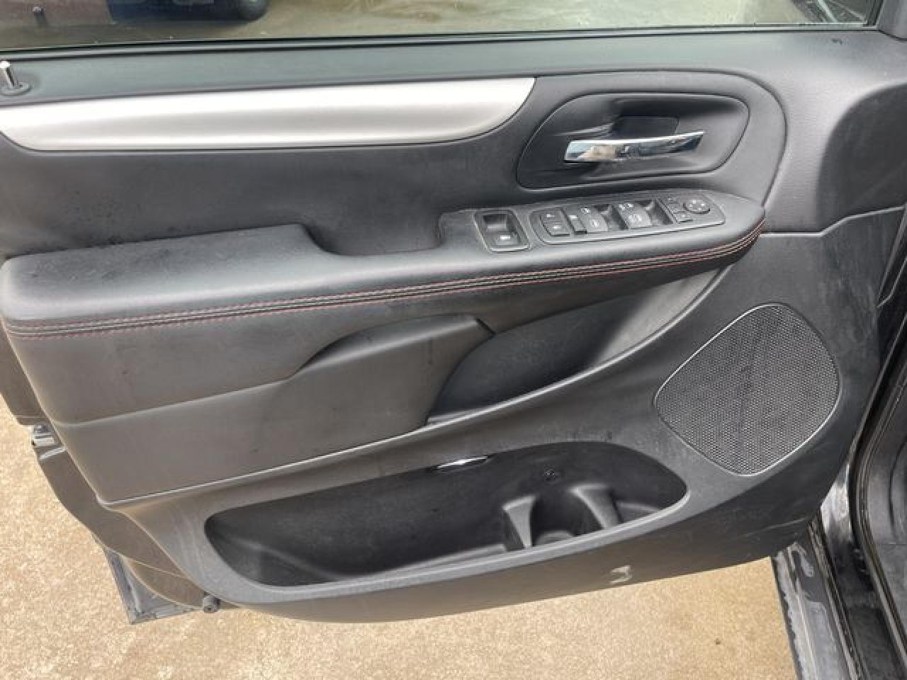 2017 Dodge Grand Caravan Gt - zdjęcie 29
