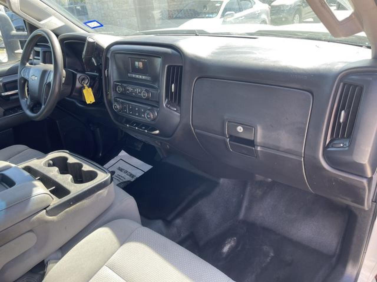2016 Chevrolet Silverado C2500 Heavy Duty - zdjęcie 13