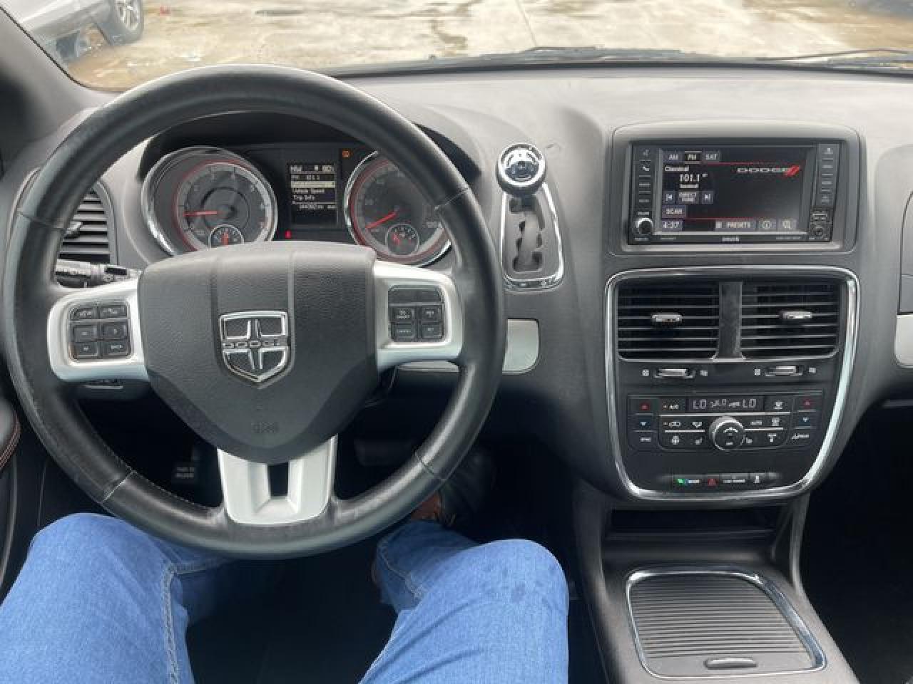 2017 Dodge Grand Caravan Gt - zdjęcie 28