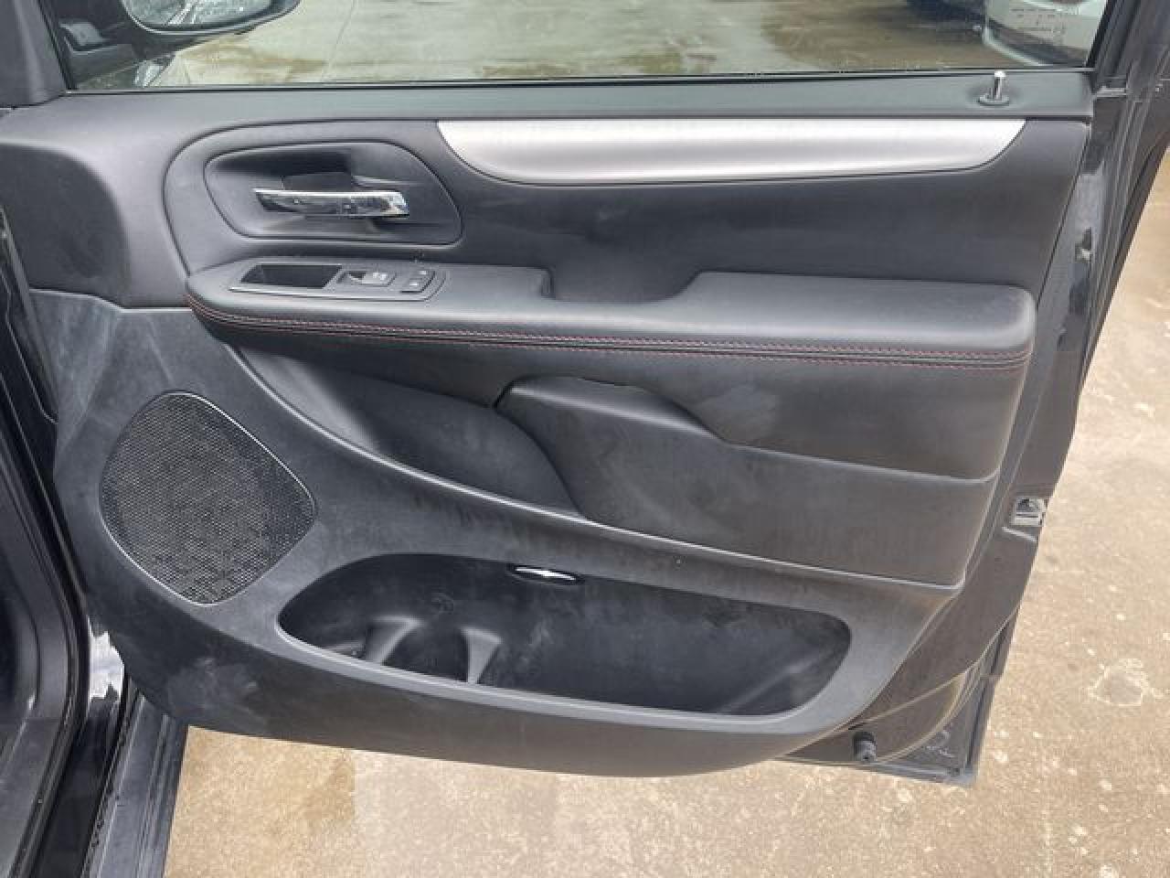 2017 Dodge Grand Caravan Gt - zdjęcie 26