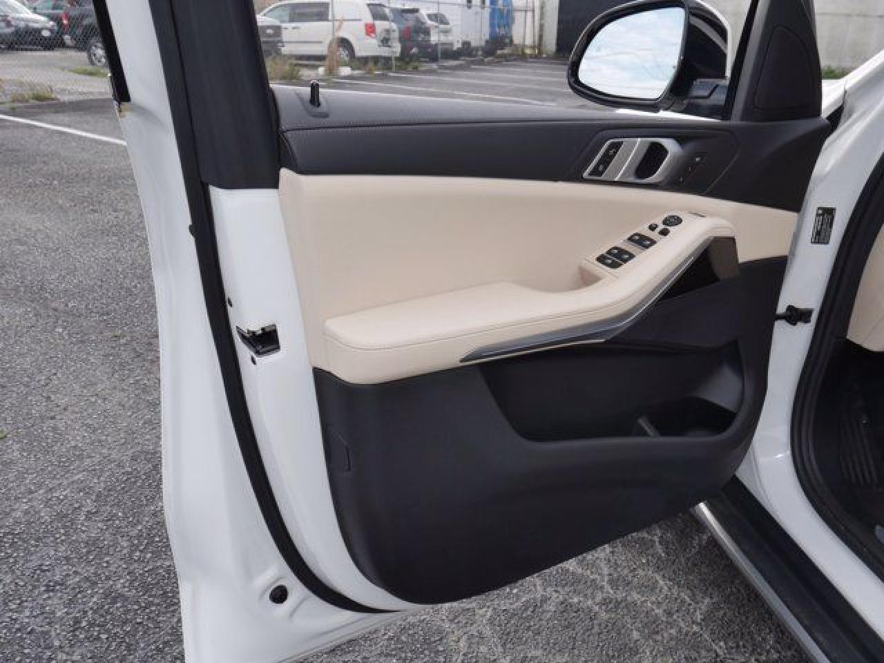 2019 BMW X5 xDrive40I - zdjęcie 24