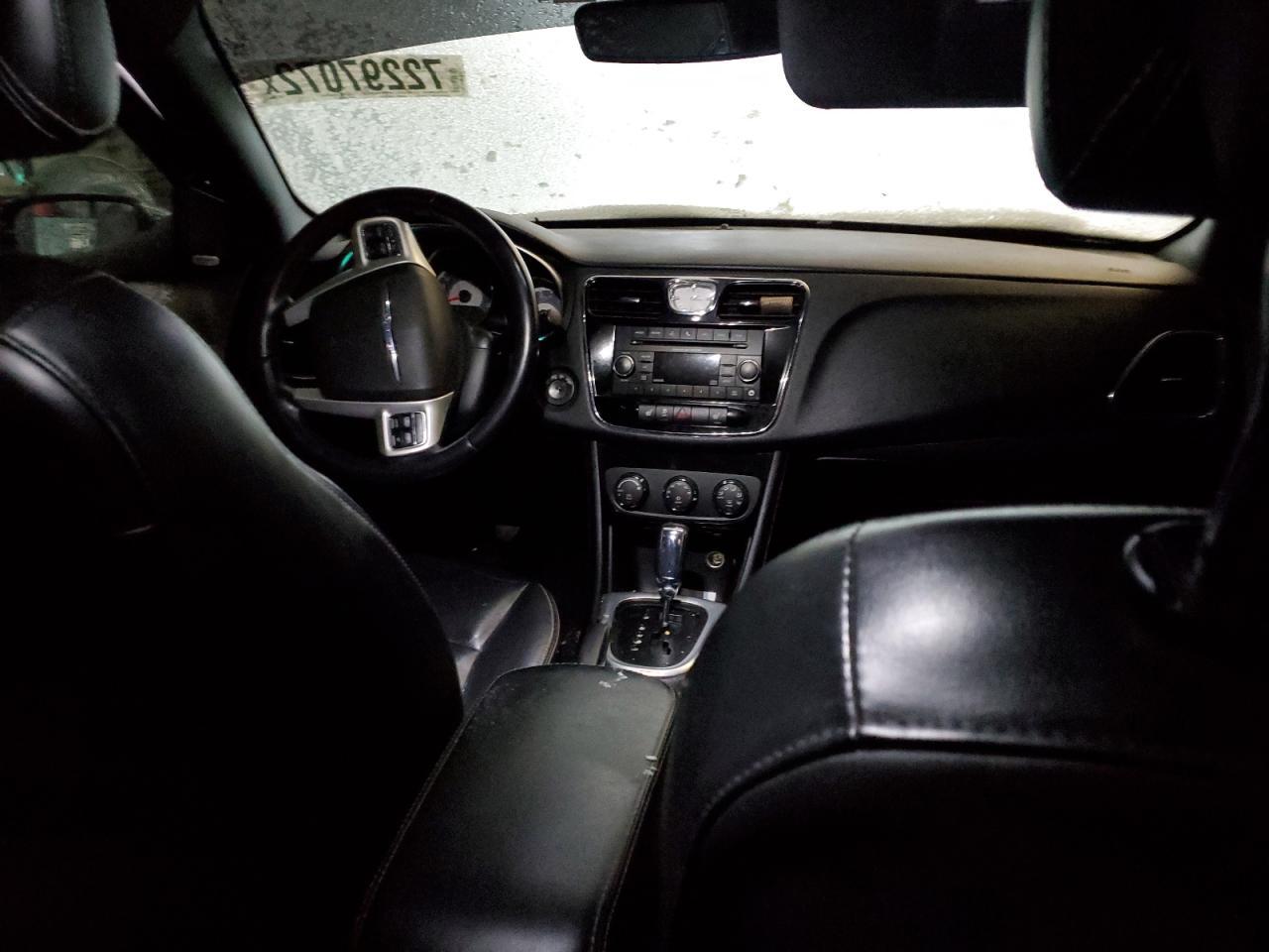 2014 Chrysler 200 Limited - zdjęcie 8