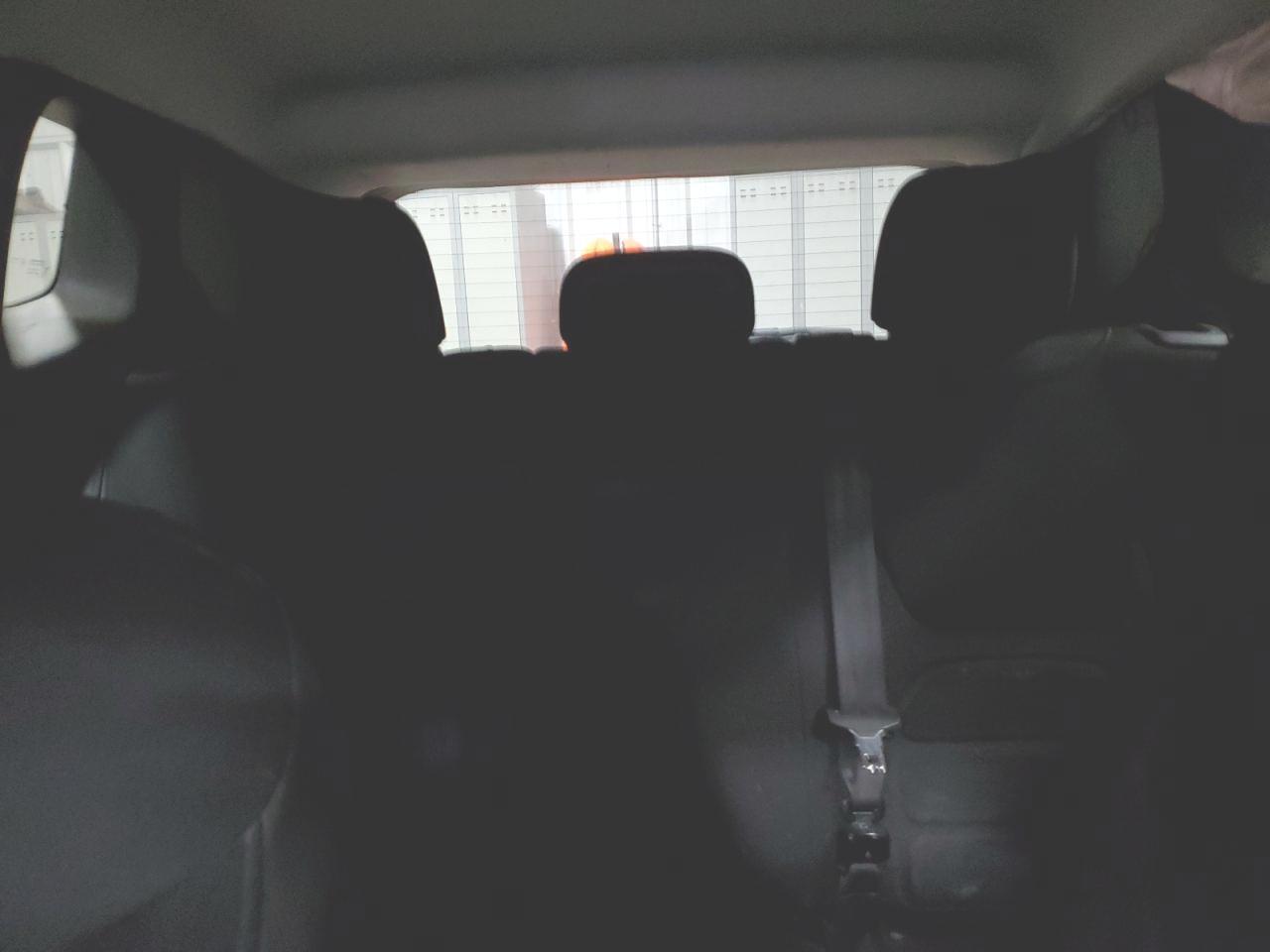 2017 Jeep Renegade Latitude - zdjęcie 10