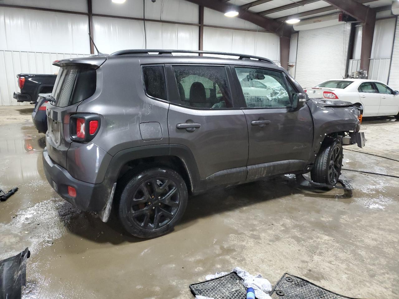2017 Jeep Renegade Latitude - zdjęcie 3