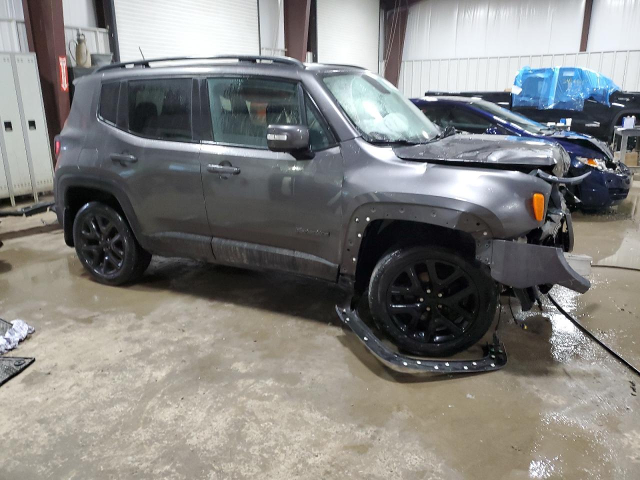2017 Jeep Renegade Latitude - zdjęcie 4