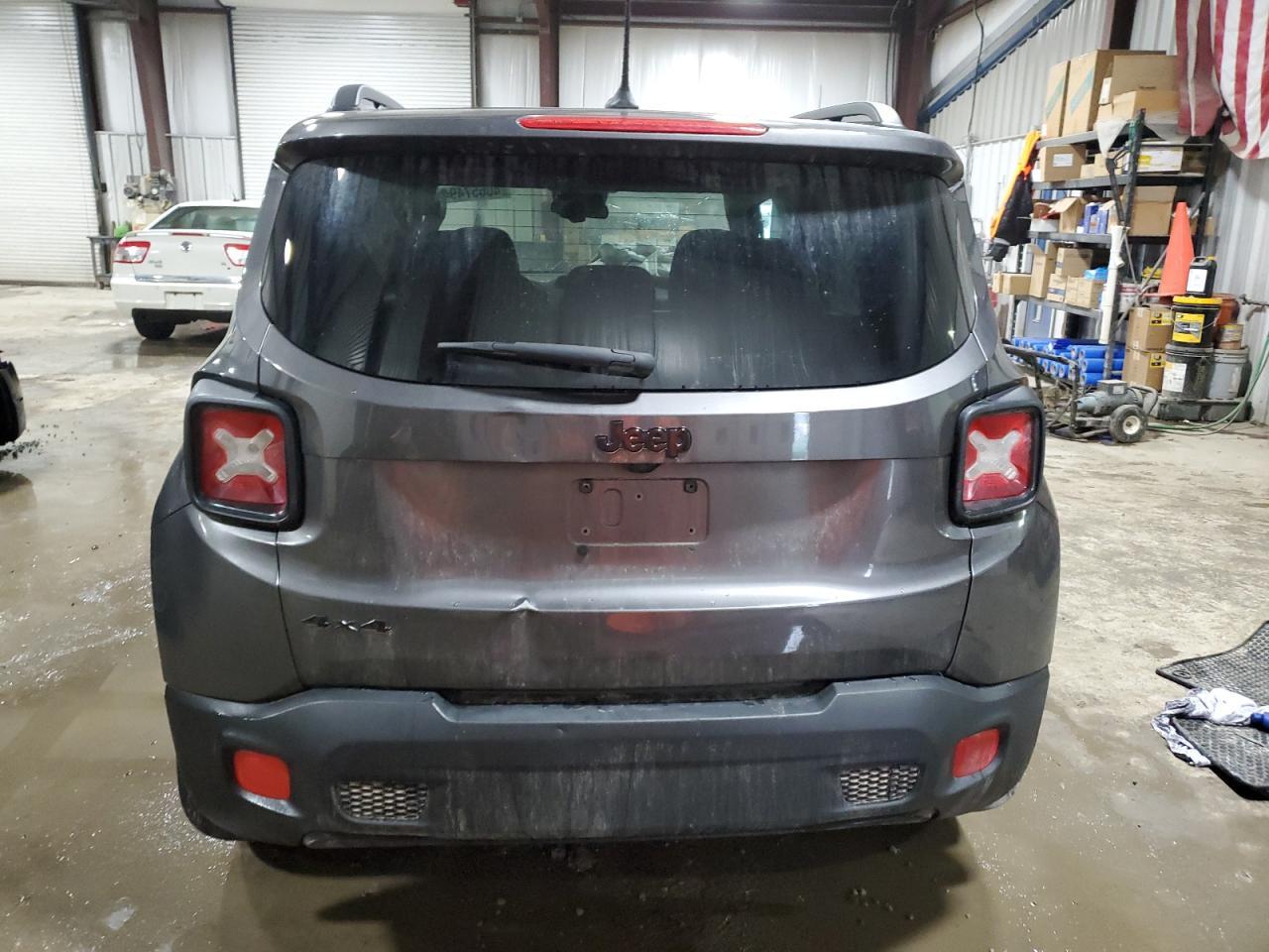 2017 Jeep Renegade Latitude - zdjęcie 6