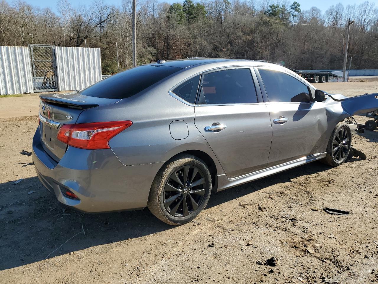 2017 Nissan Sentra S - zdjęcie 3