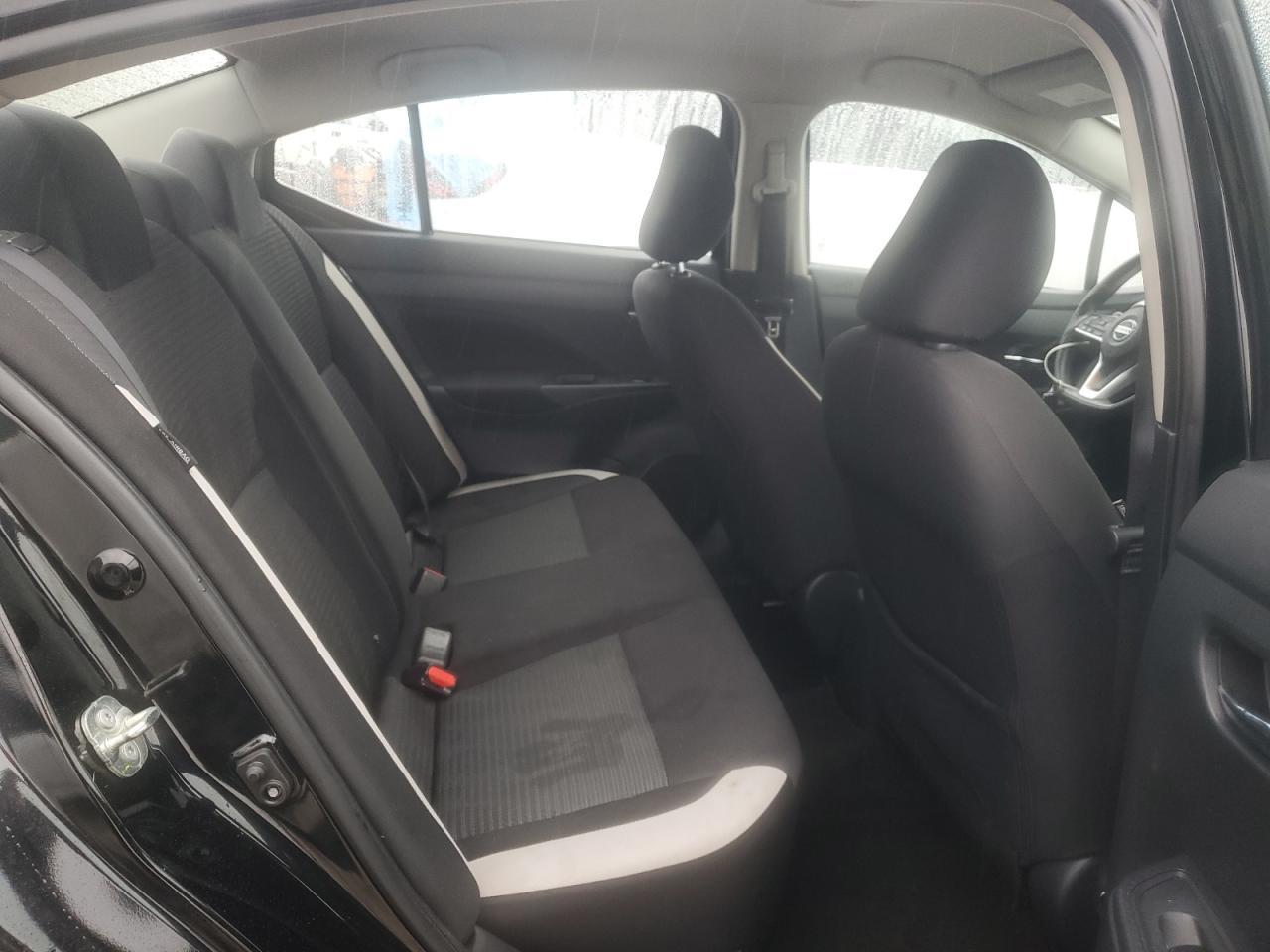 2021 Nissan Versa Sv - zdjęcie 10
