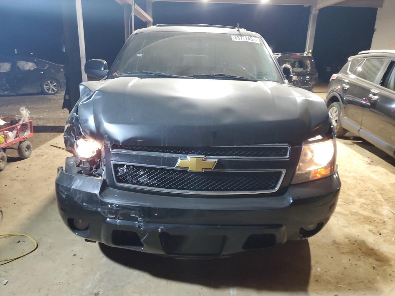2013 Chevrolet Suburban C1500 Lt - zdjęcie 5