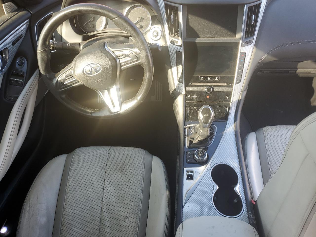 2018 Infiniti Q60 Red Sport 400 - zdjęcie 8