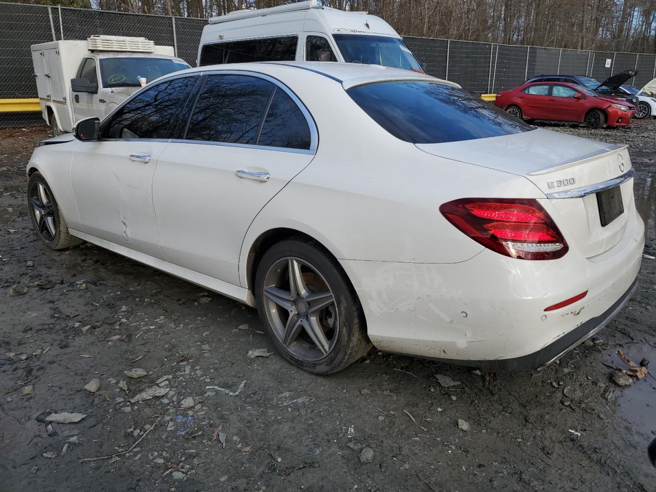 2017 Mercedes-Benz E 300 - zdjęcie 2