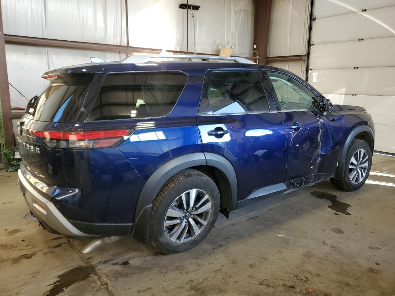 2024 Nissan Pathfinder Sl - zdjęcie 3