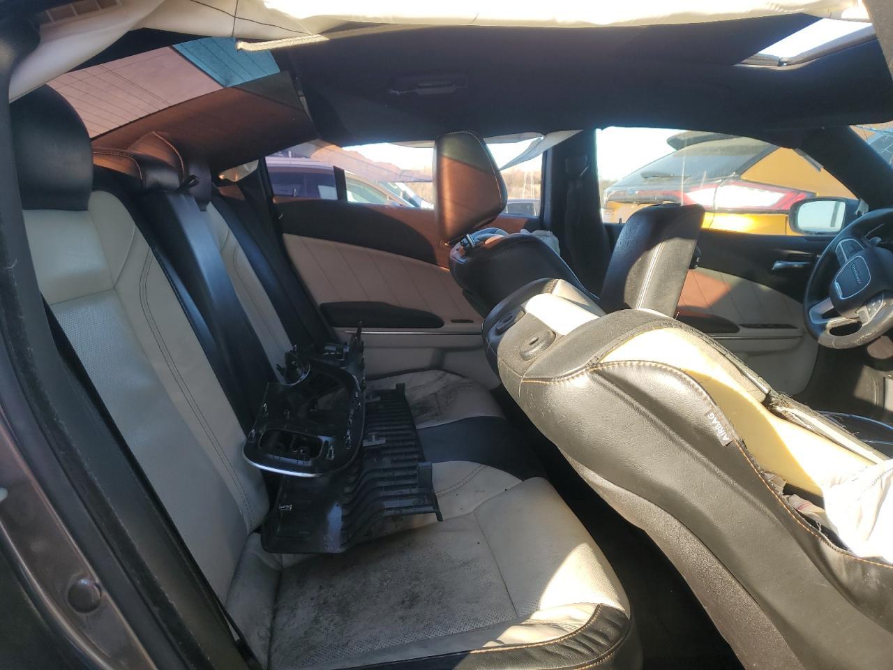 2016 Dodge Charger R/T - zdjęcie 10